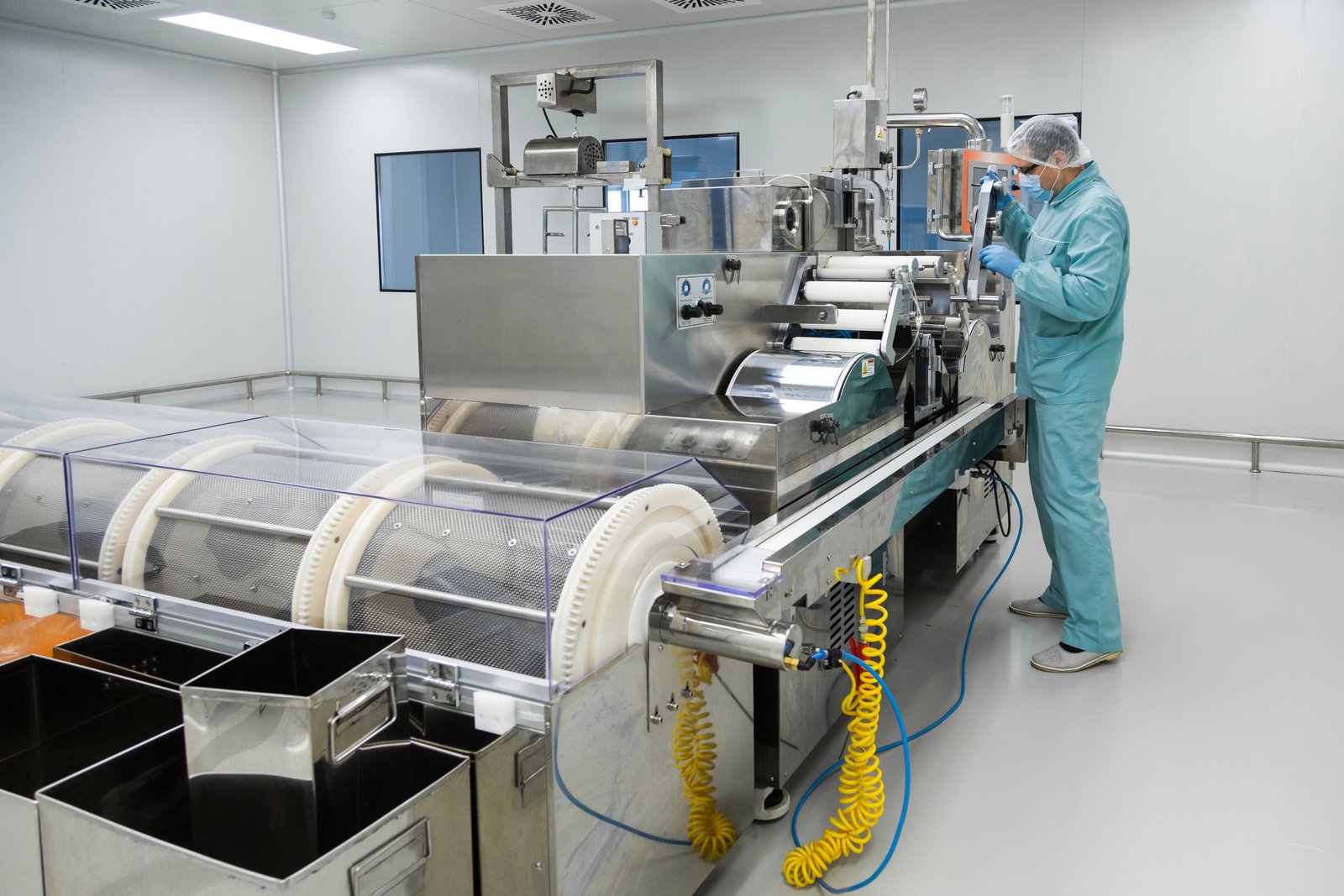 Plastic Injection / Blow Moulding Industries